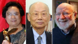 Youyou Tu, Satoshi Omura e William Campbell, vencedores do prêmio Nobel de Fisiologia ou Medicina.